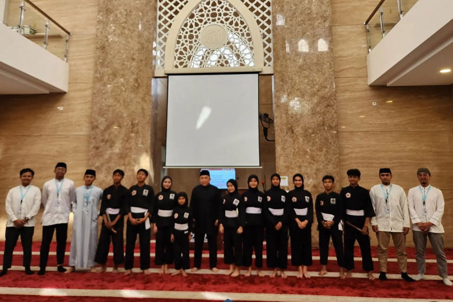 Pesantren-Kilat-Remaja-di-Masjid-Baiturrahman-Dimeriahkan-dengan-Performa-Pencak-Silat-PSH Pesantren-Kilat-Remaja-di-Masjid-Baiturrahman-Dimeriahkan-dengan-Performa-Pencak-Silat-PSH
