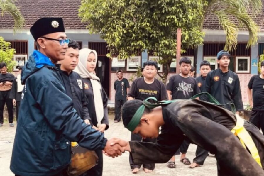 UKT Gresik-01